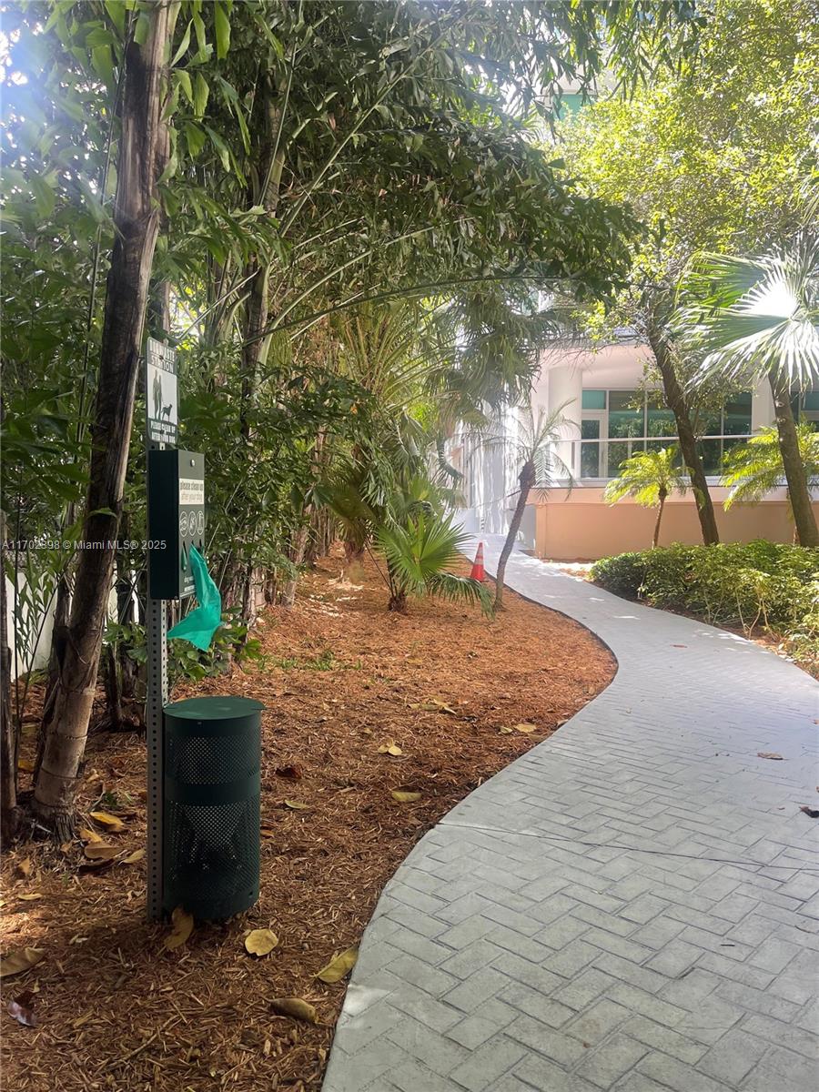 GROVENOR HOUSE CONDO - Residential