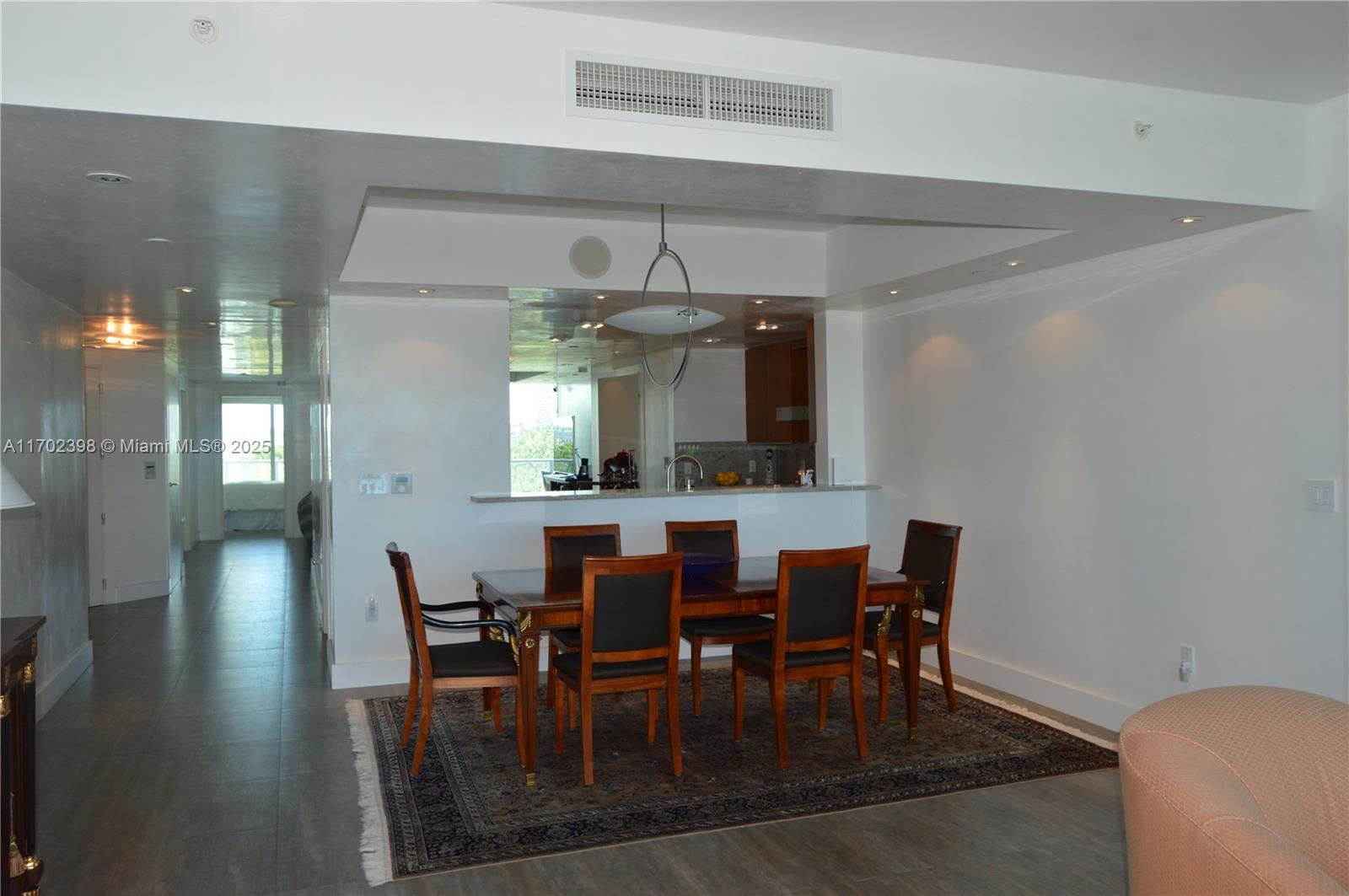 GROVENOR HOUSE CONDO - Residential