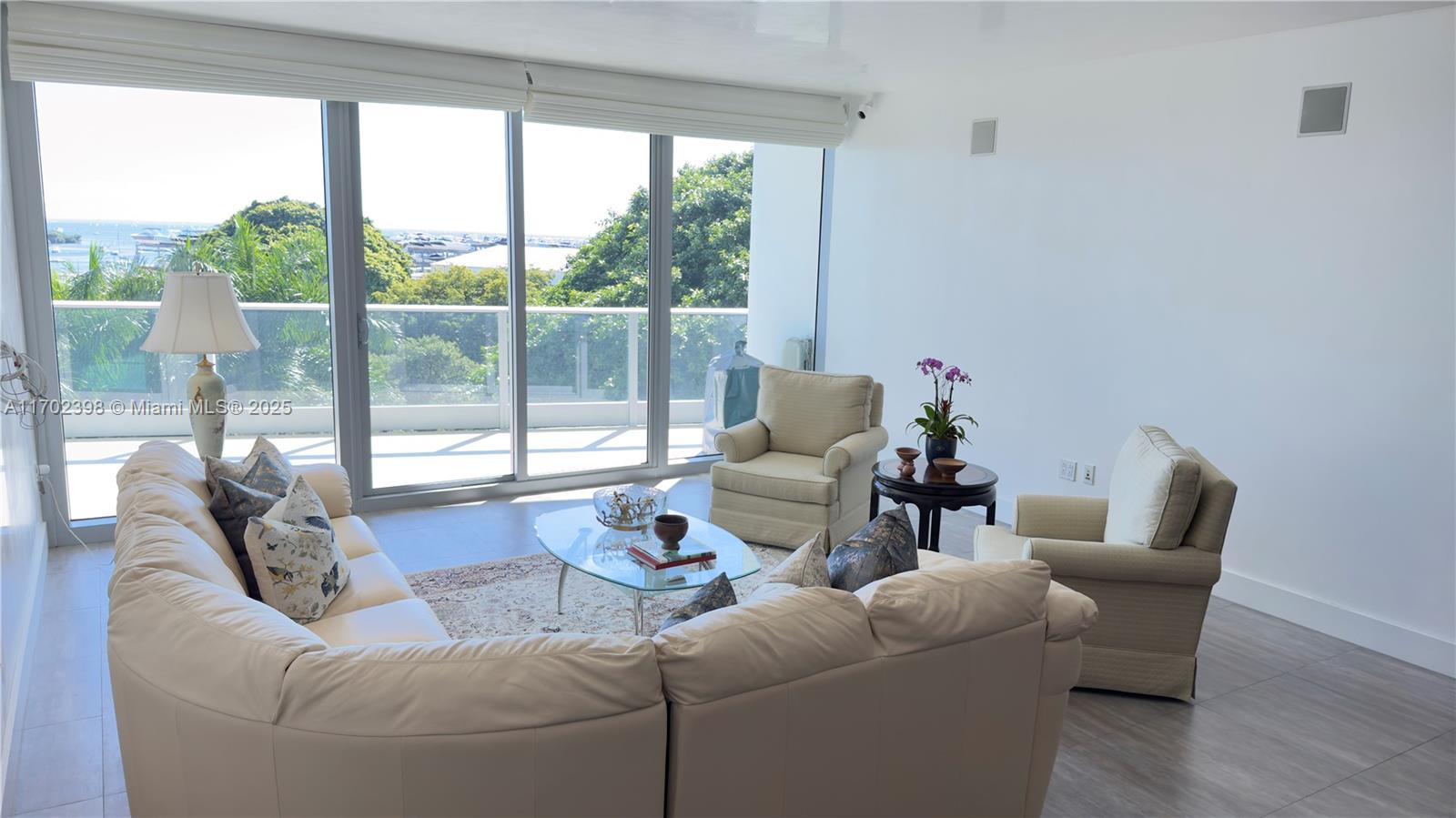 GROVENOR HOUSE CONDO - Residential