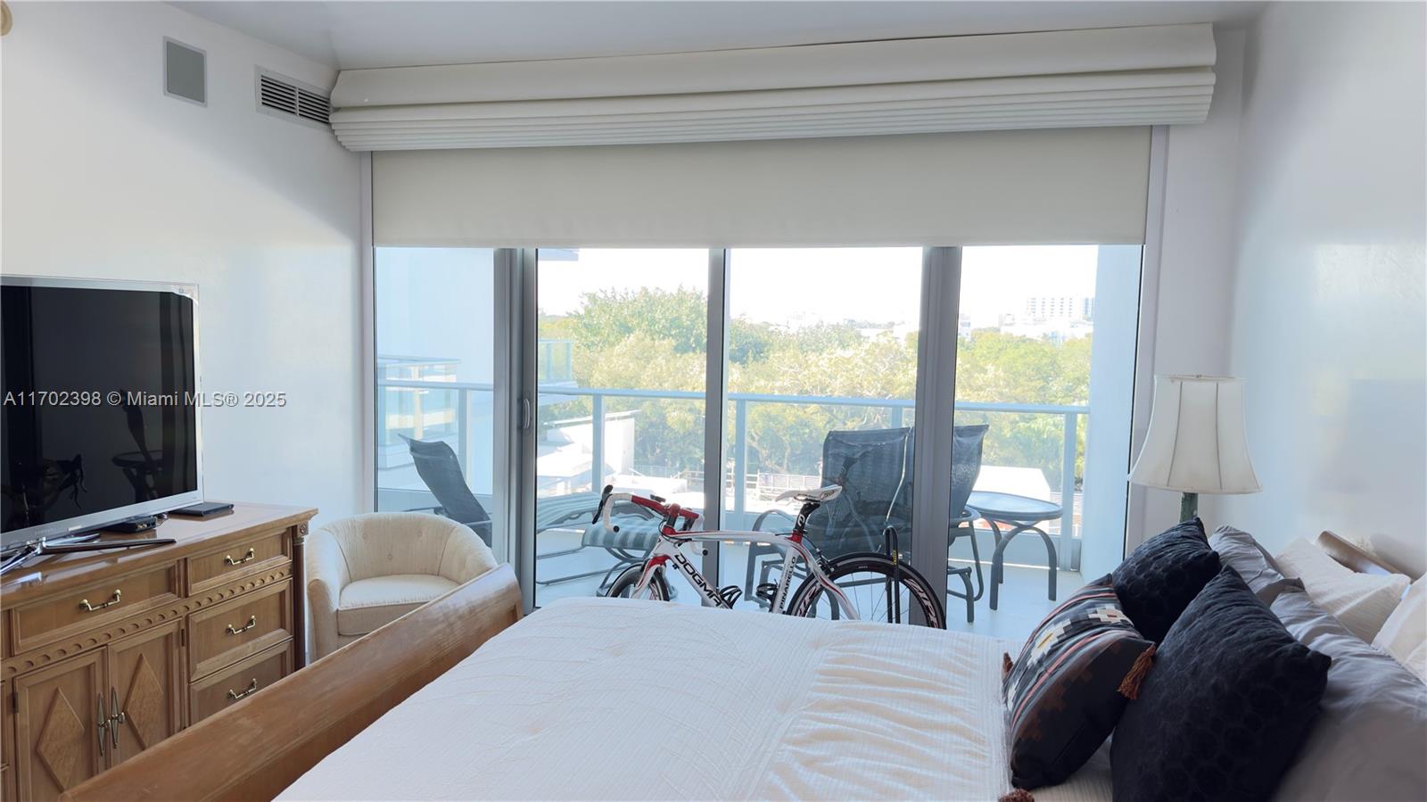 GROVENOR HOUSE CONDO - Residential