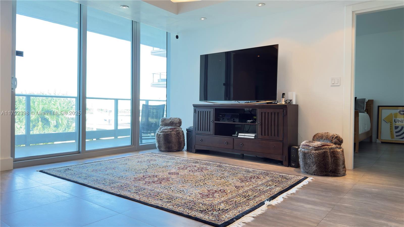 GROVENOR HOUSE CONDO - Residential