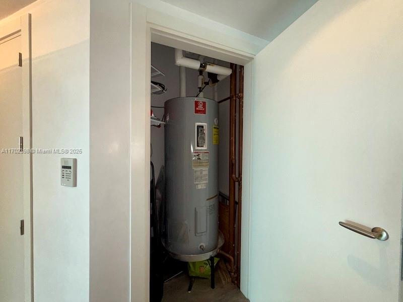 GROVENOR HOUSE CONDO - Residential