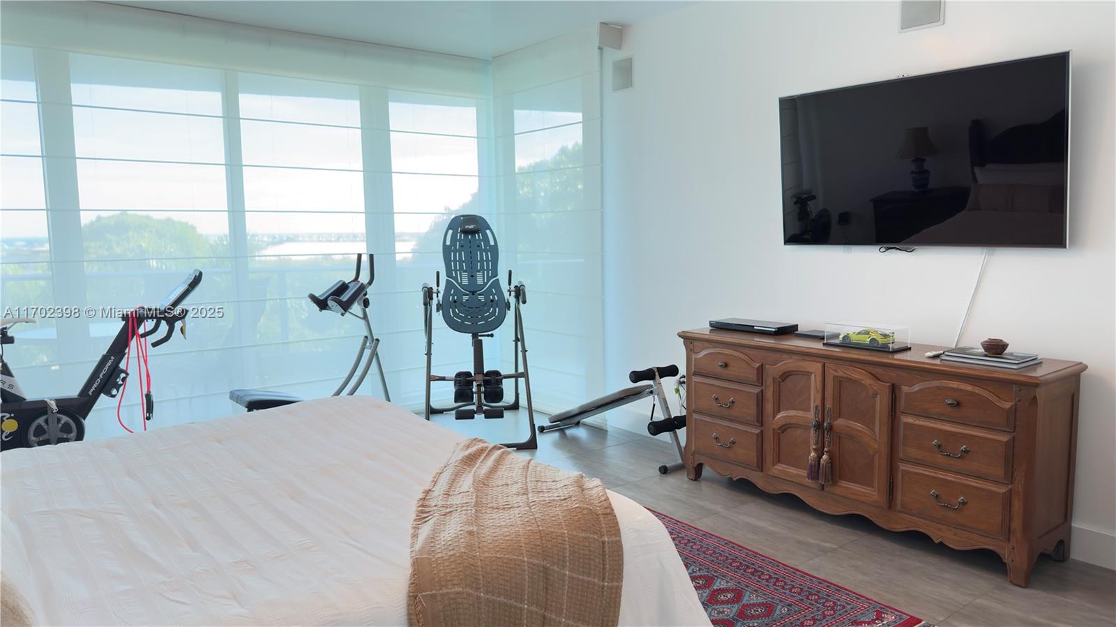GROVENOR HOUSE CONDO - Residential