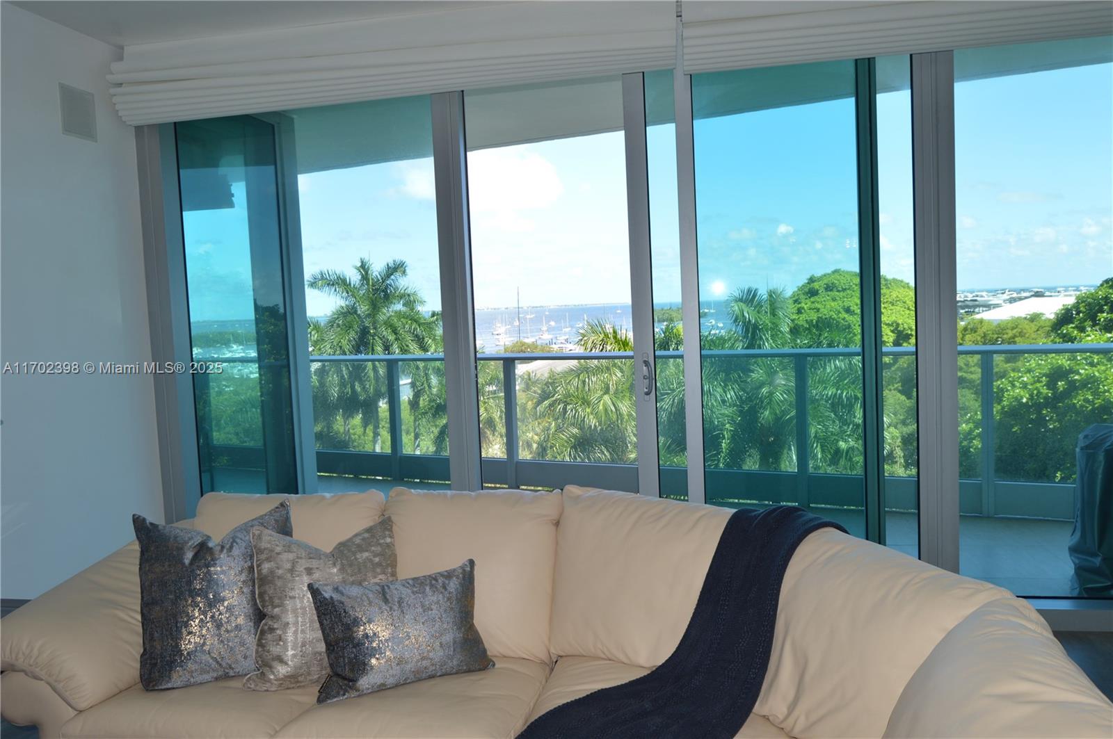 GROVENOR HOUSE CONDO - Residential