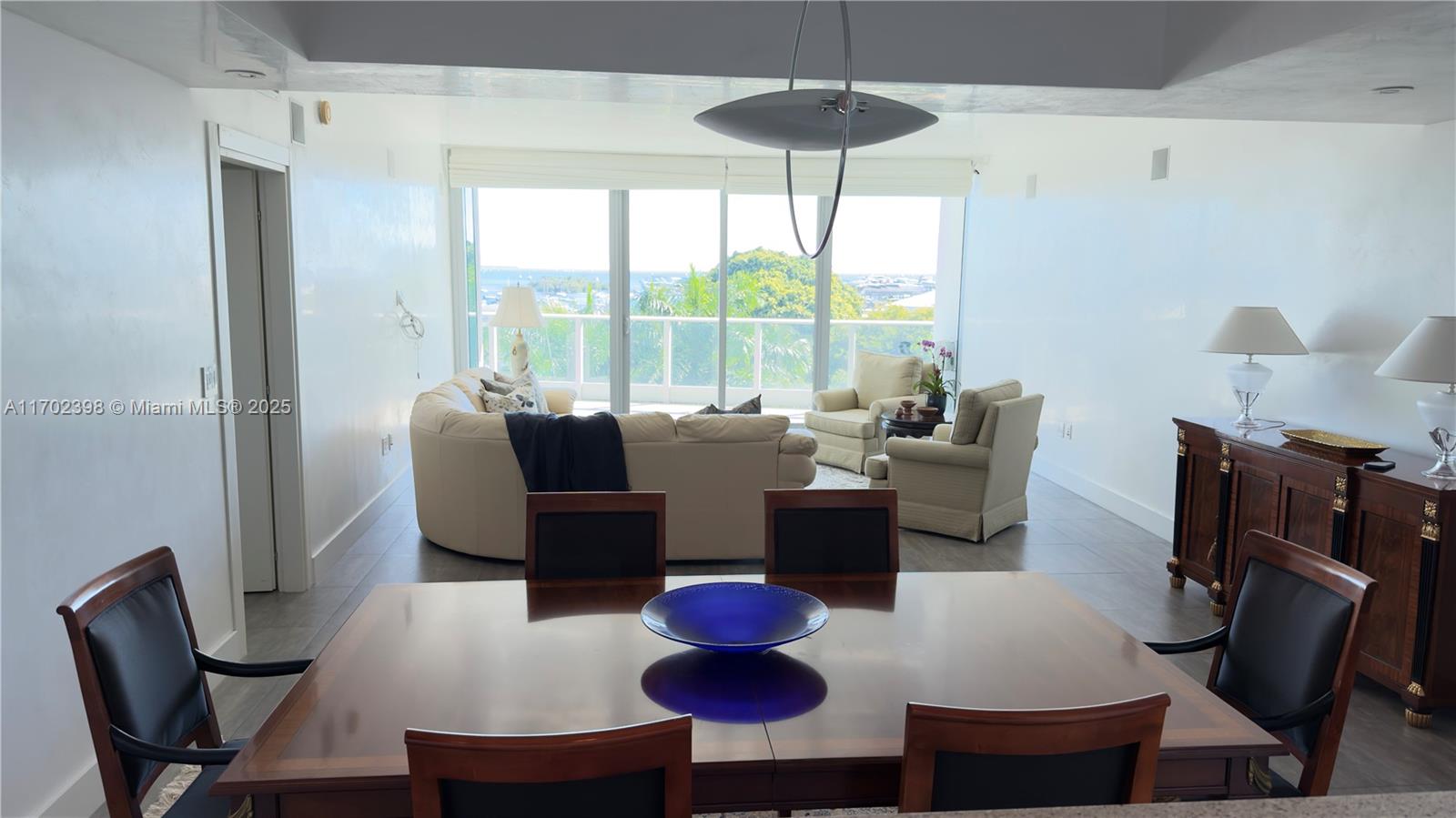 GROVENOR HOUSE CONDO - Residential