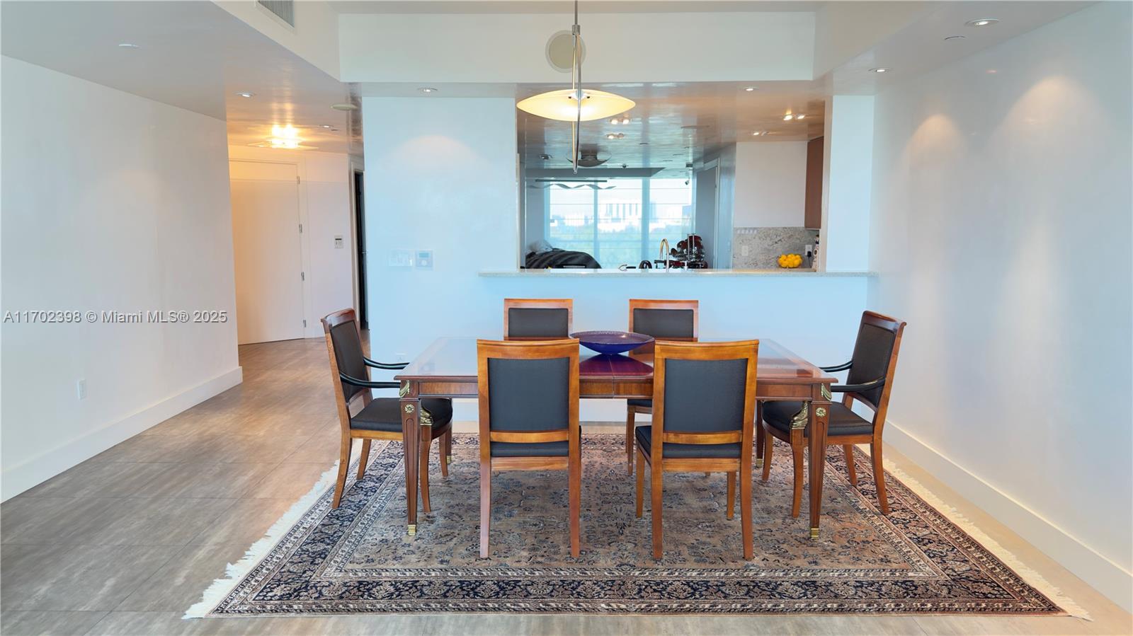 GROVENOR HOUSE CONDO - Residential