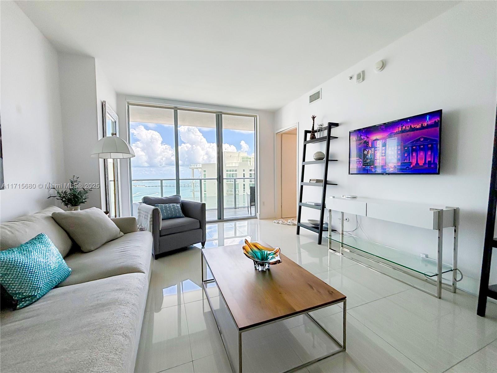 1300 Brickell Bay Dr 2707