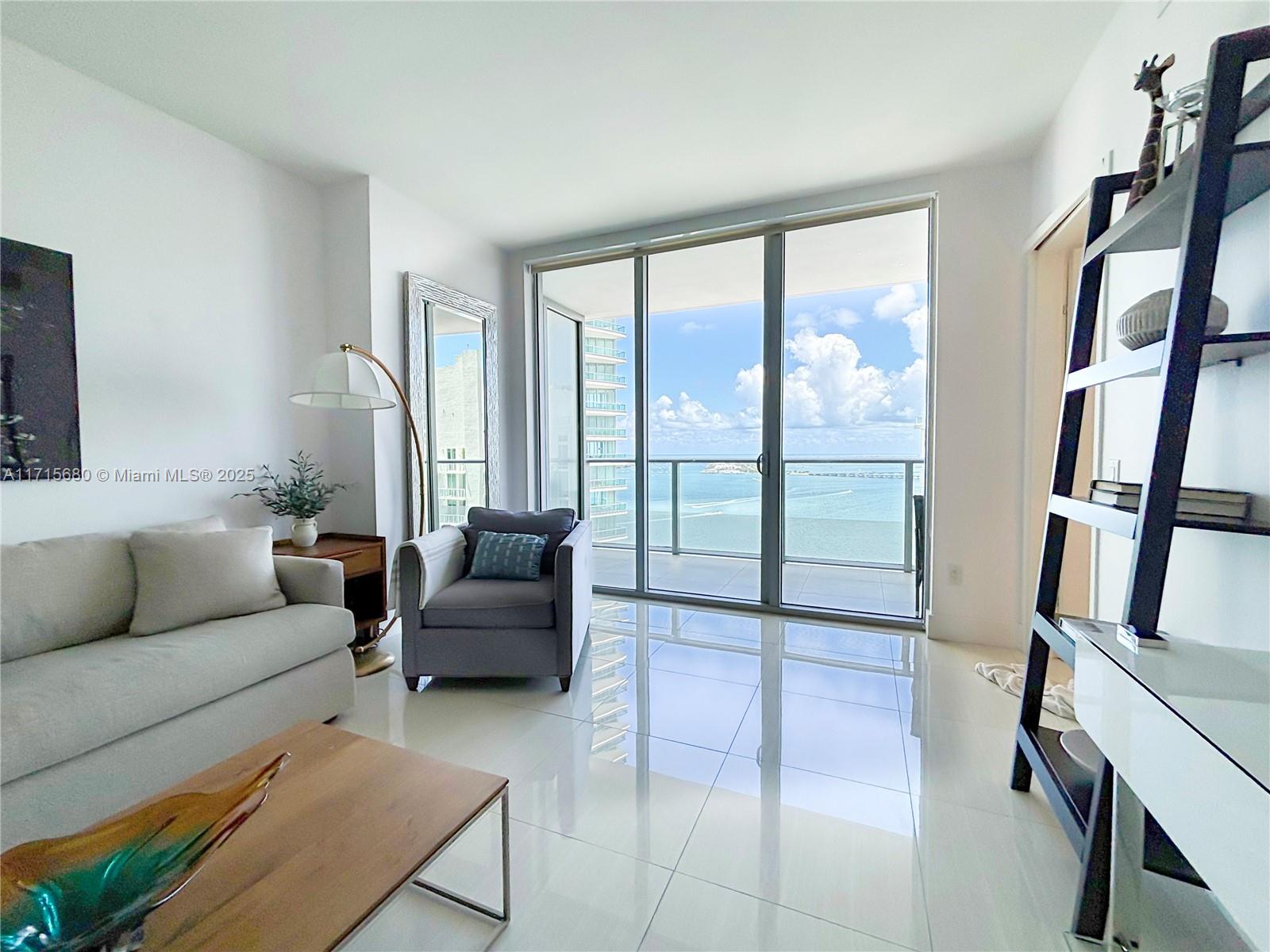 1300 Brickell Bay Dr 2707