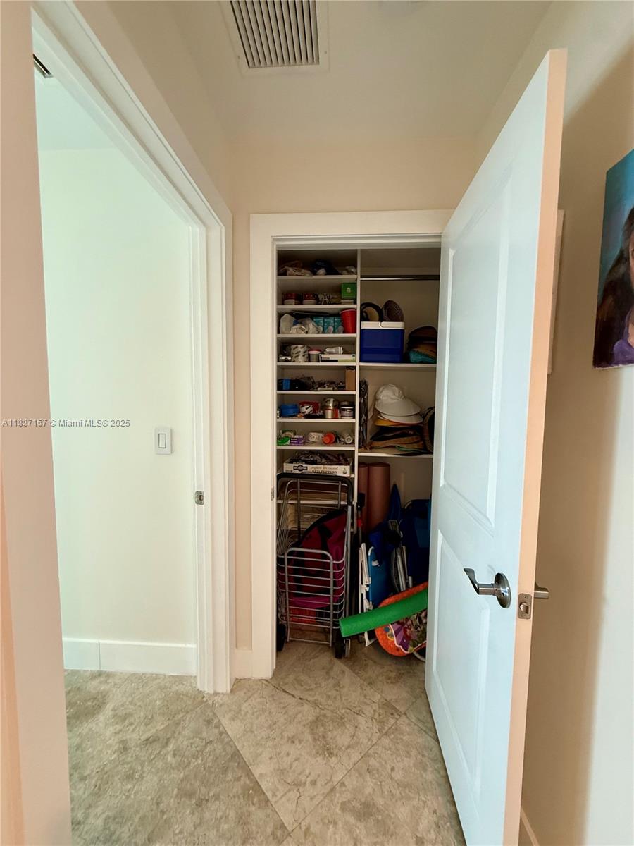 OCEAN MARINE YACHT CLUB C - Residential