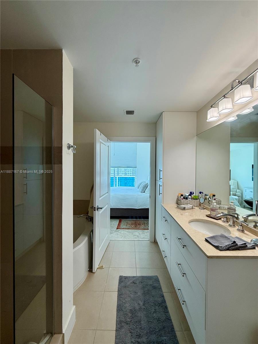 OCEAN MARINE YACHT CLUB C - Residential