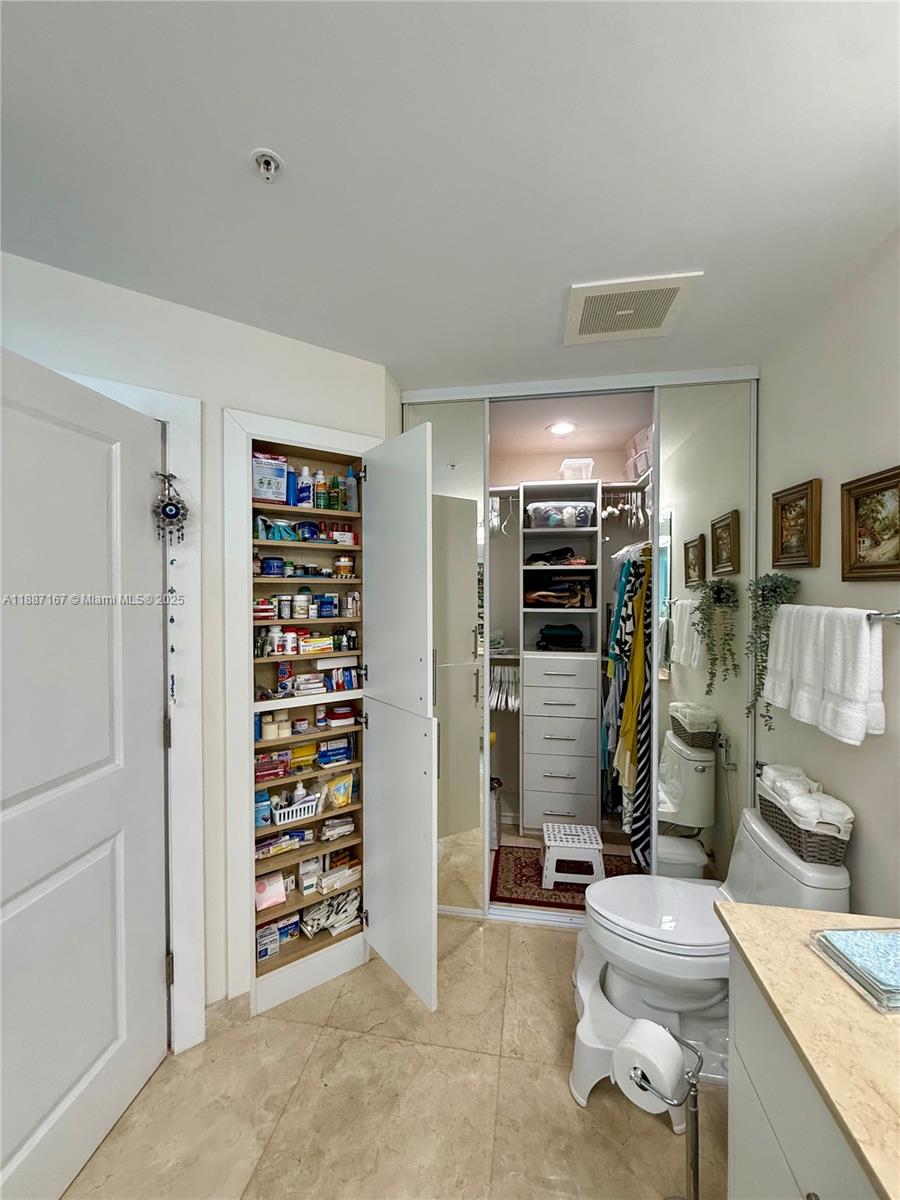 OCEAN MARINE YACHT CLUB C - Residential