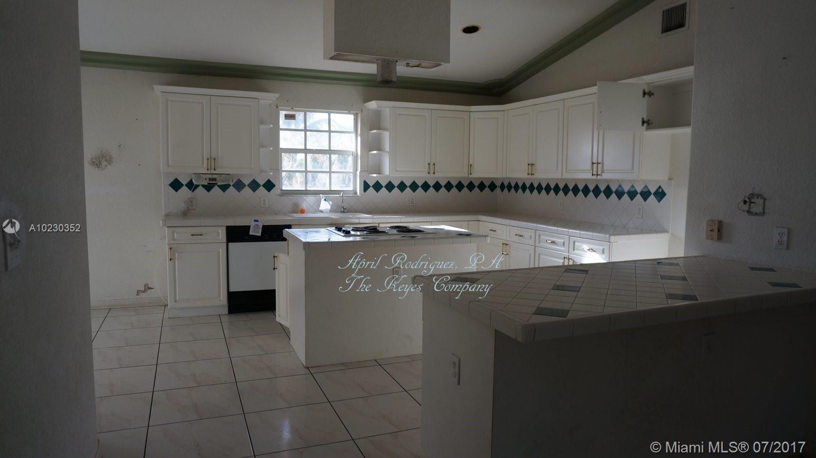 GREEN GROVE ACRES - Residential