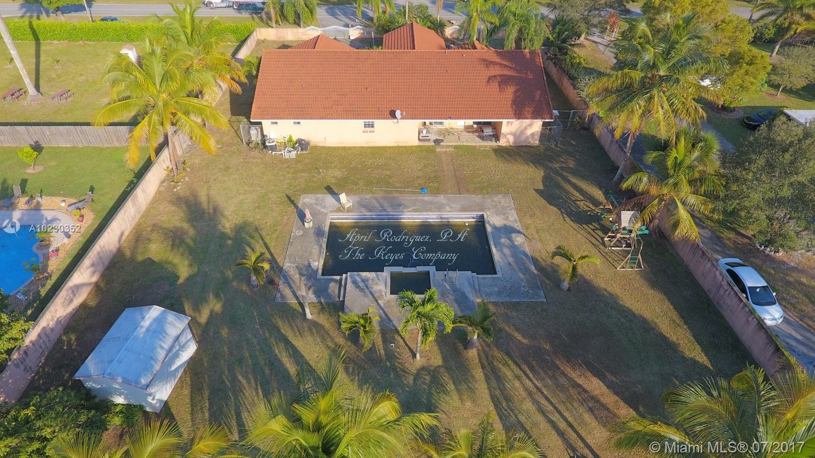 GREEN GROVE ACRES - Residential