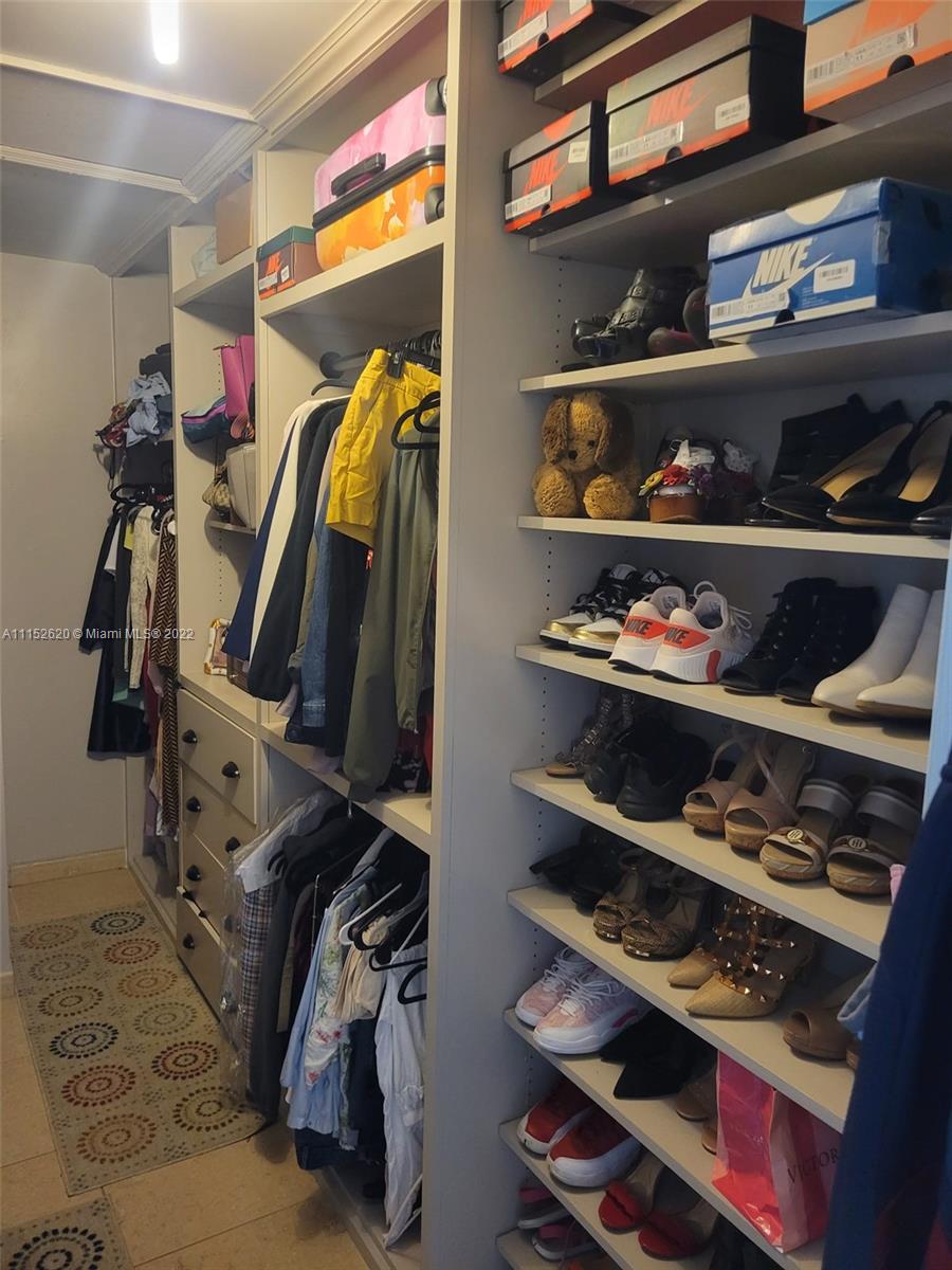 LAGUNA PONDS SEC 2 - Residential