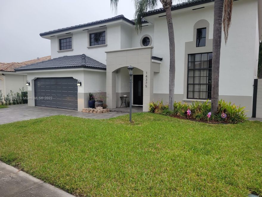 Fall in love with this gorgeous 4 bedroom  3.5 bedroom single family home in a highly desirable community with NO Home owners association. Beautiful swimming pool with travertine pavers, upgraded kitchen, bathrooms, impact doors, etc. Plenty of parking for guests, and a 2 car garage! Showings on SUNDAY & MONDAY only. Send your highest and best offers by Feb 6!  Seller needs 45 days to move out.