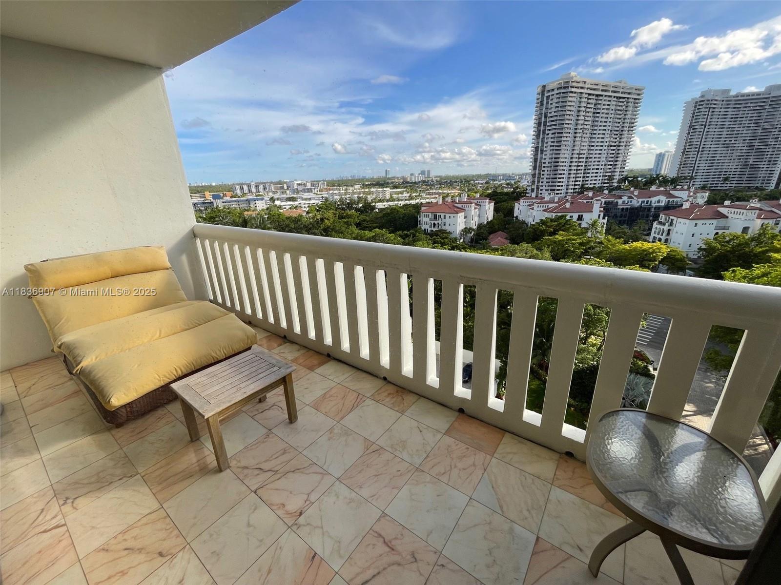 3000 ISL BLVD WILLIAMS IS - Residential