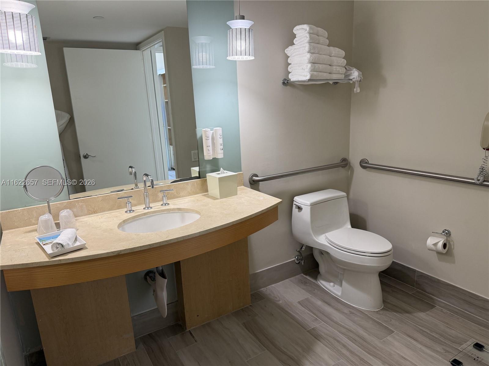M RESORT RESIDENCES CONDO - Residential