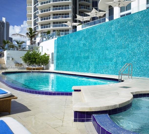 M RESORT RESIDENCES CONDO - Residential