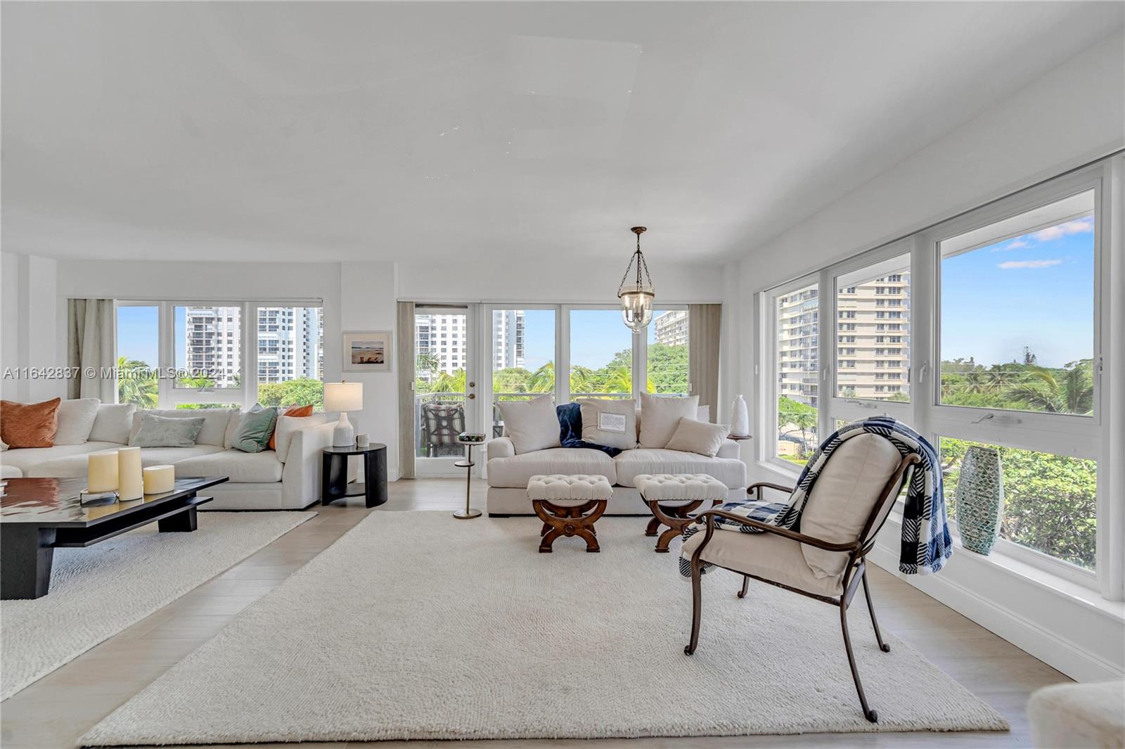 OCEAN REEF TOWERS INC CON - Residential