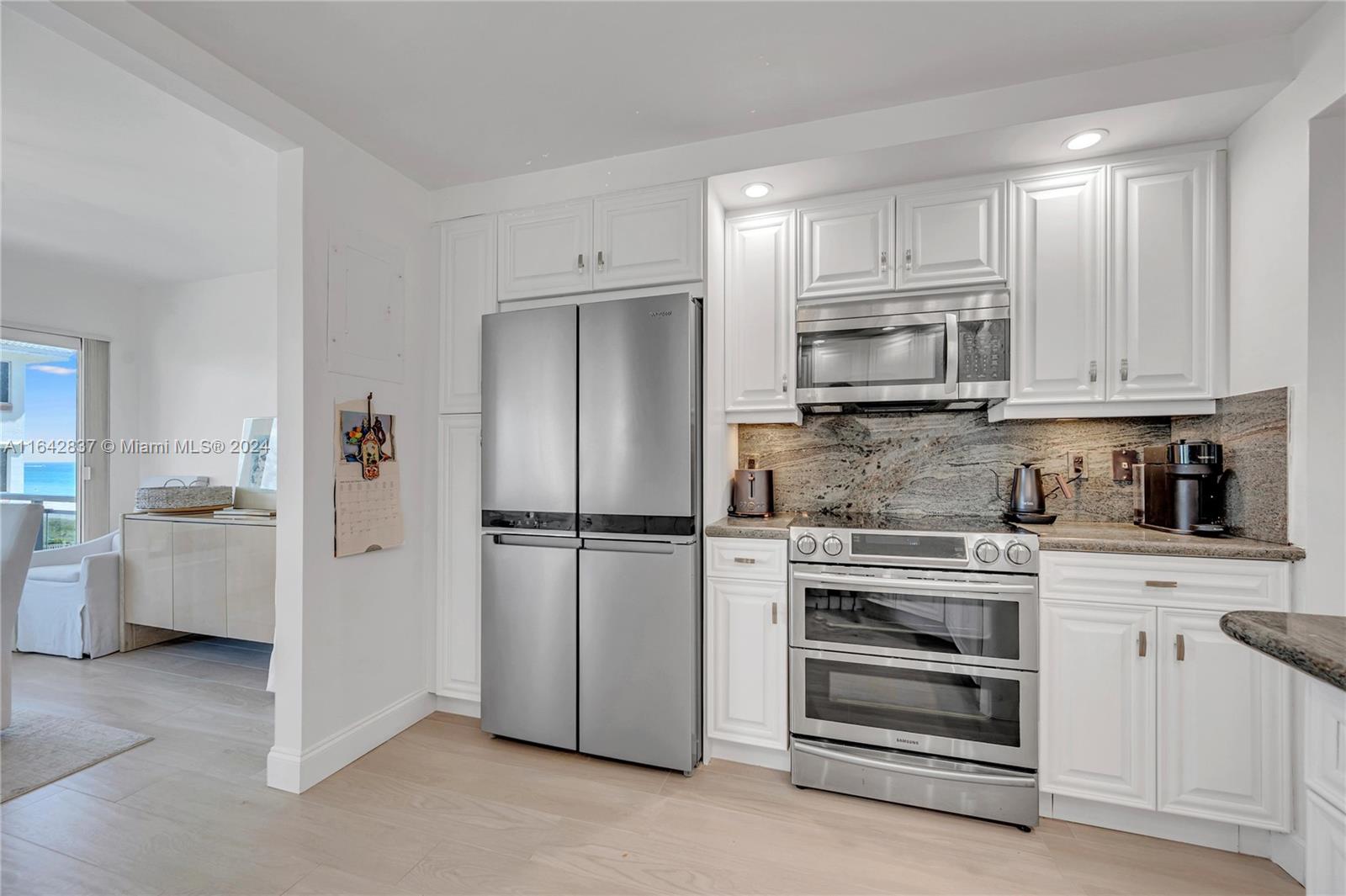 OCEAN REEF TOWERS INC CON - Residential