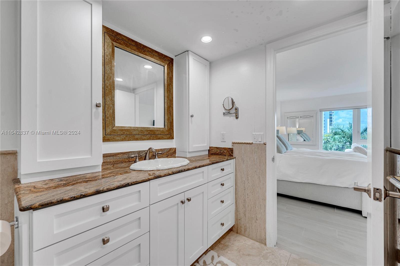 OCEAN REEF TOWERS INC CON - Residential