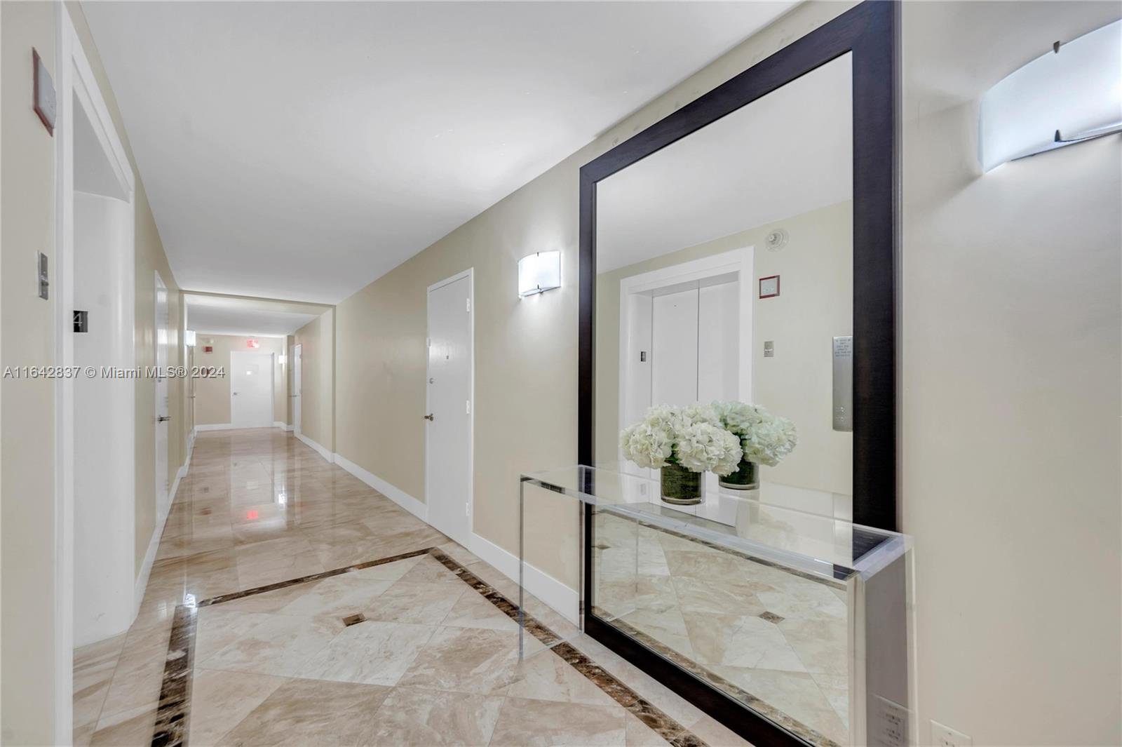 OCEAN REEF TOWERS INC CON - Residential