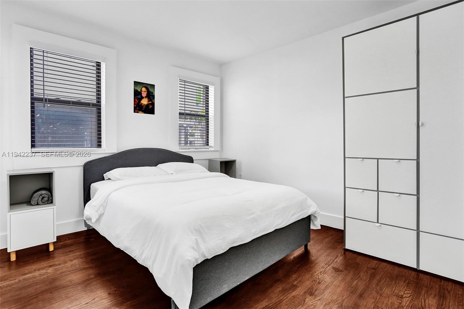 HOLLYWOOD - Residential Lease