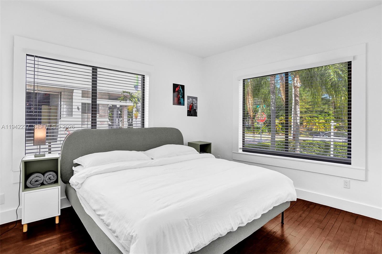 HOLLYWOOD - Residential Lease