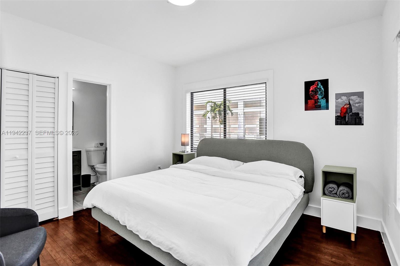 HOLLYWOOD - Residential Lease