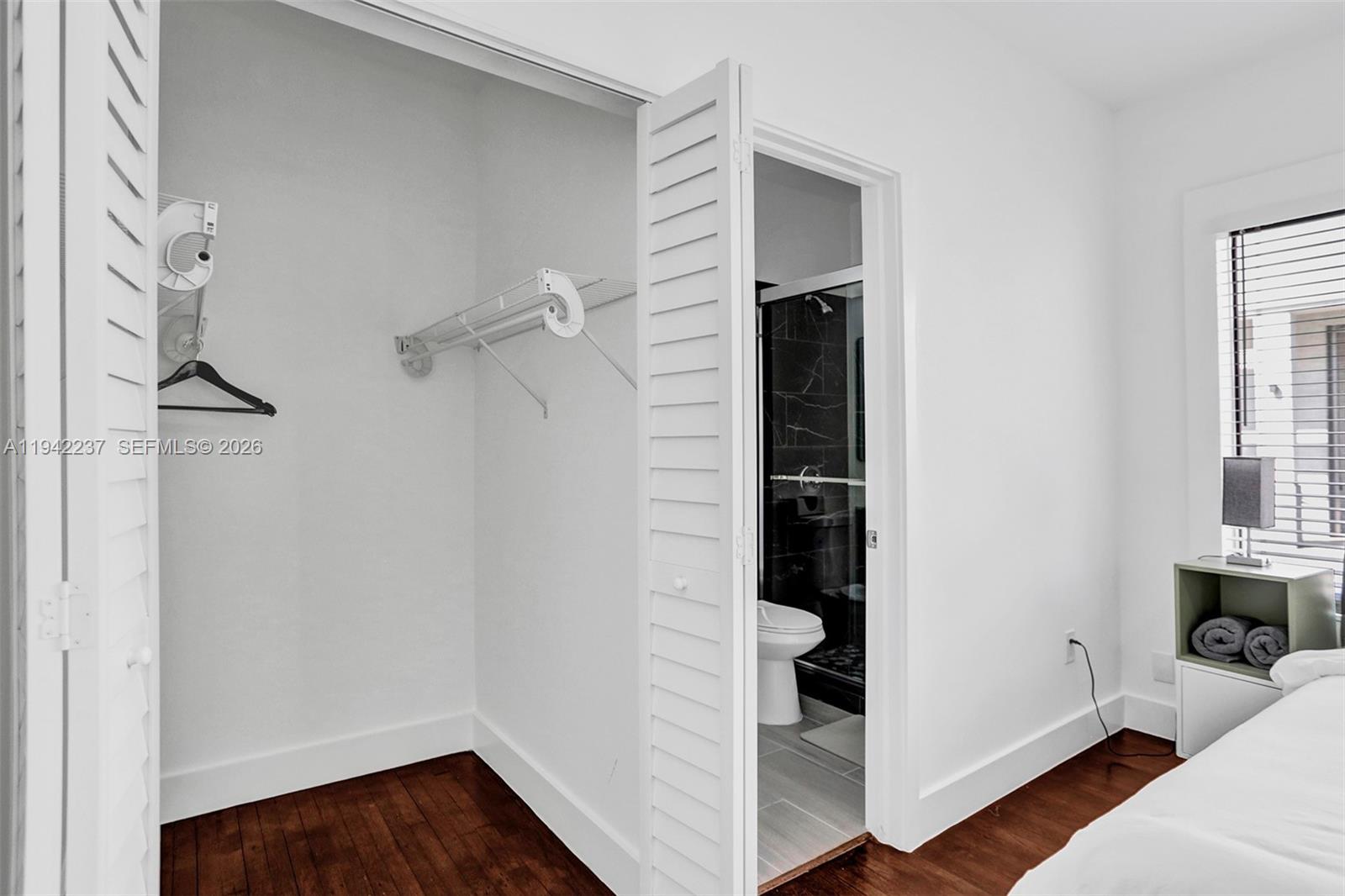 HOLLYWOOD - Residential Lease