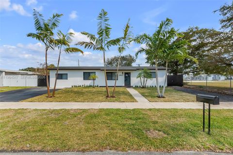 Photo of 17887 78th Pl, Hialeah, FL 33015 (MLS # A11964517)