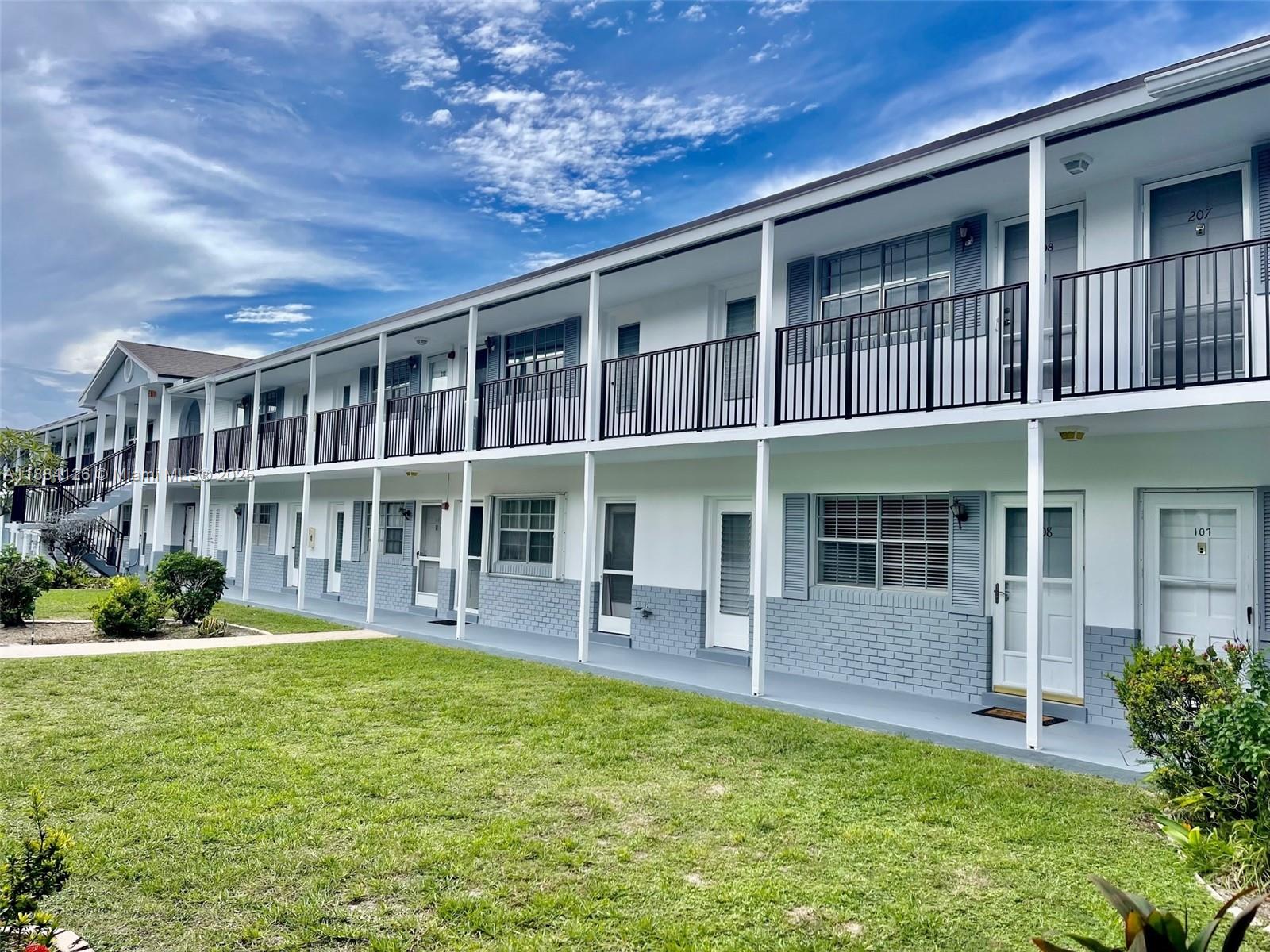 TOWN & COUNTRY APTS CONDO - Residential