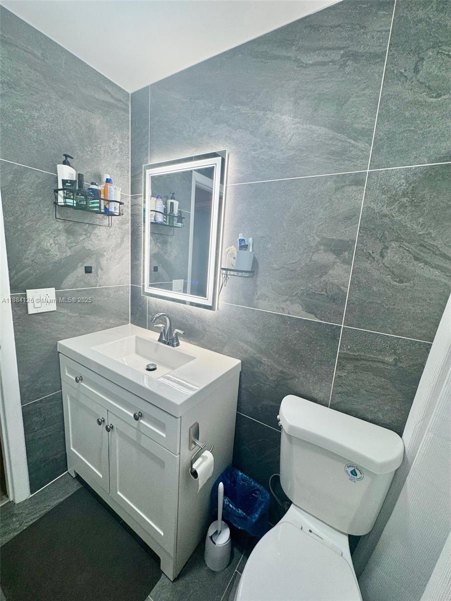 TOWN & COUNTRY APTS CONDO - Residential