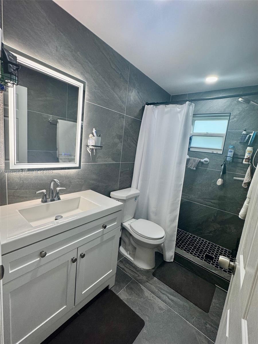 TOWN & COUNTRY APTS CONDO - Residential