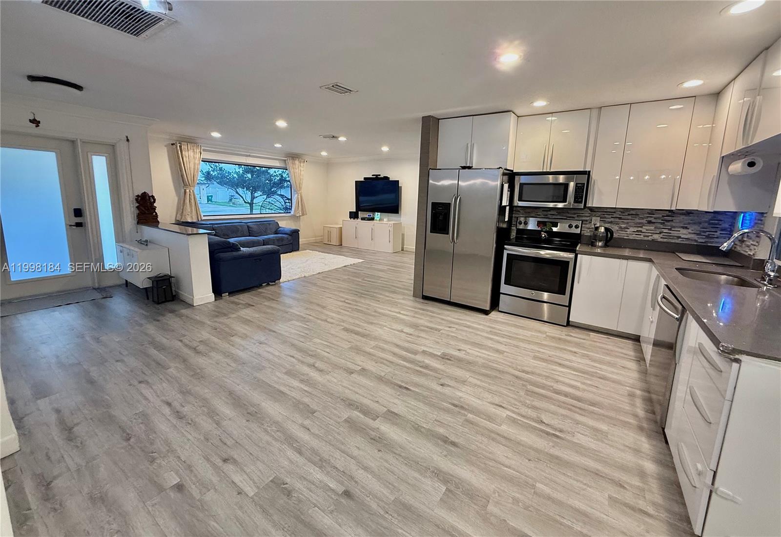 ARROWHEAD GOLF & TENNIS C - Residential