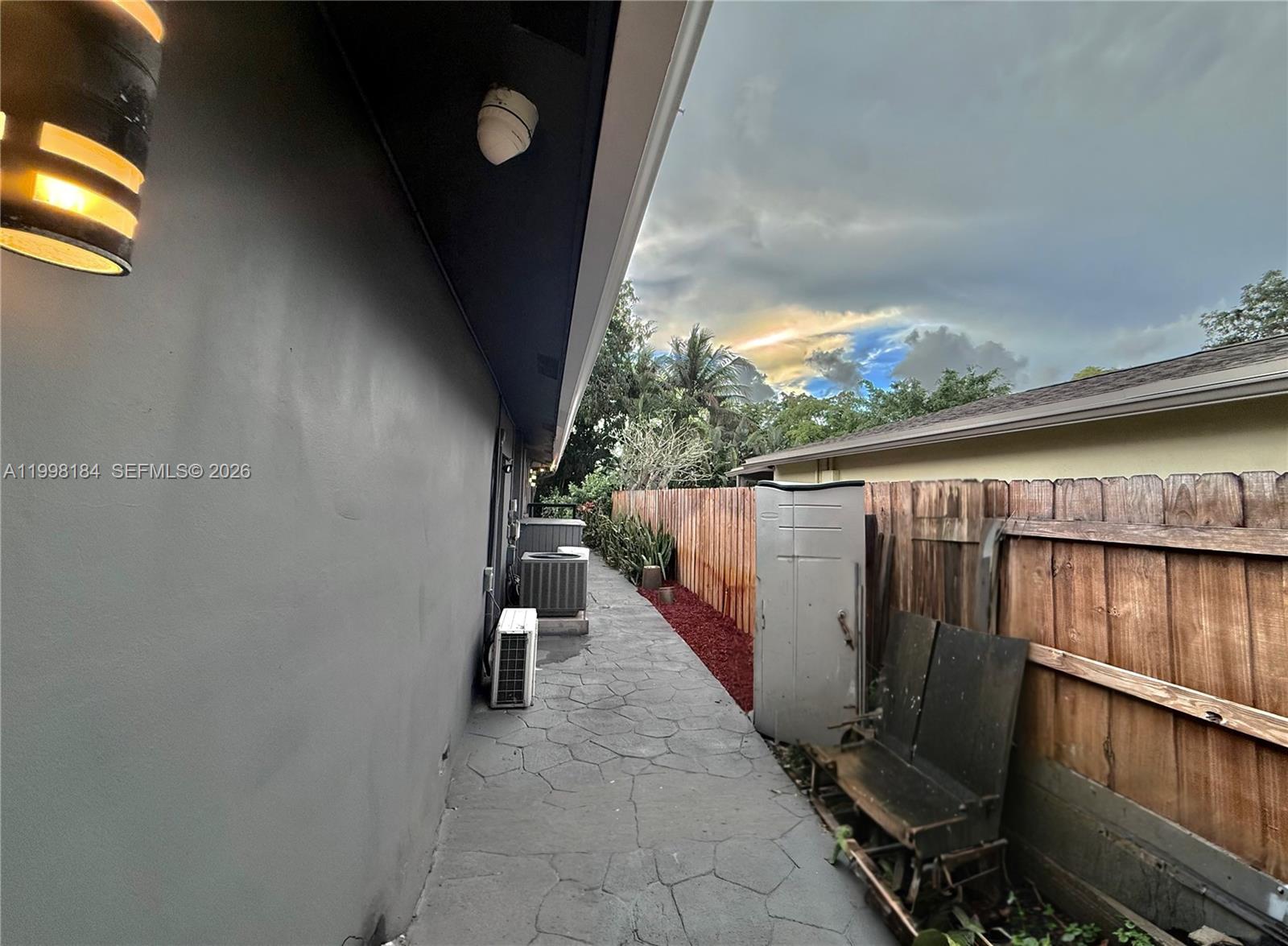 ARROWHEAD GOLF & TENNIS C - Residential