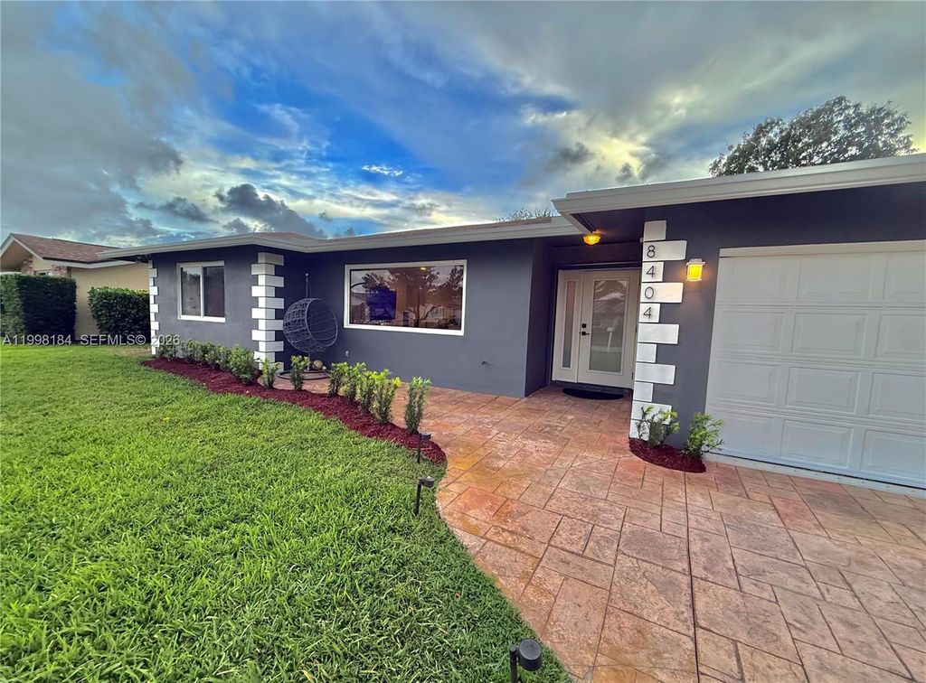 Photo of 8404 SW 26th St, Davie, FL 33324 (MLS # A11998184)