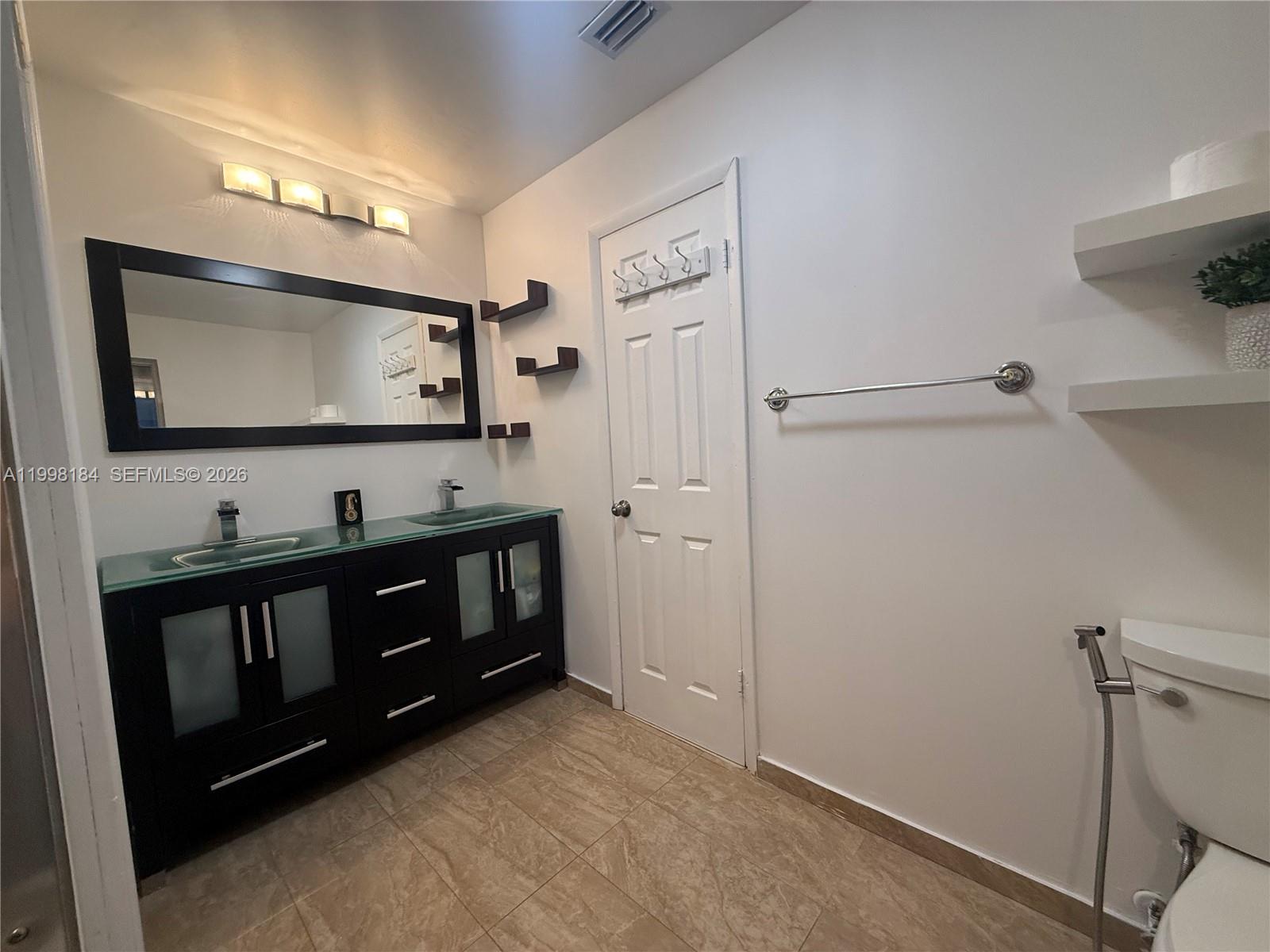 ARROWHEAD GOLF & TENNIS C - Residential