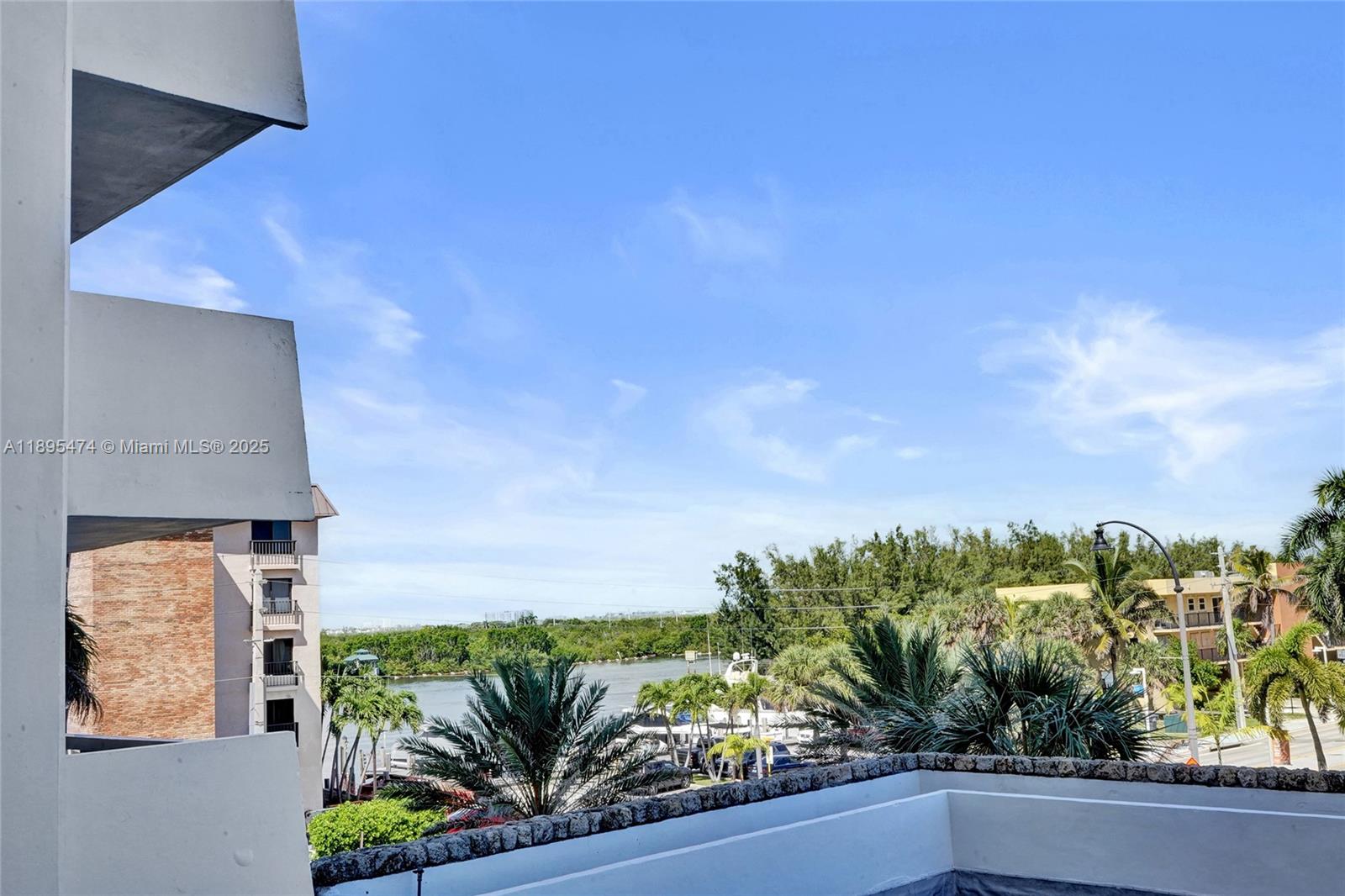HOLLYWOOD TOWERS CONDO - Residential