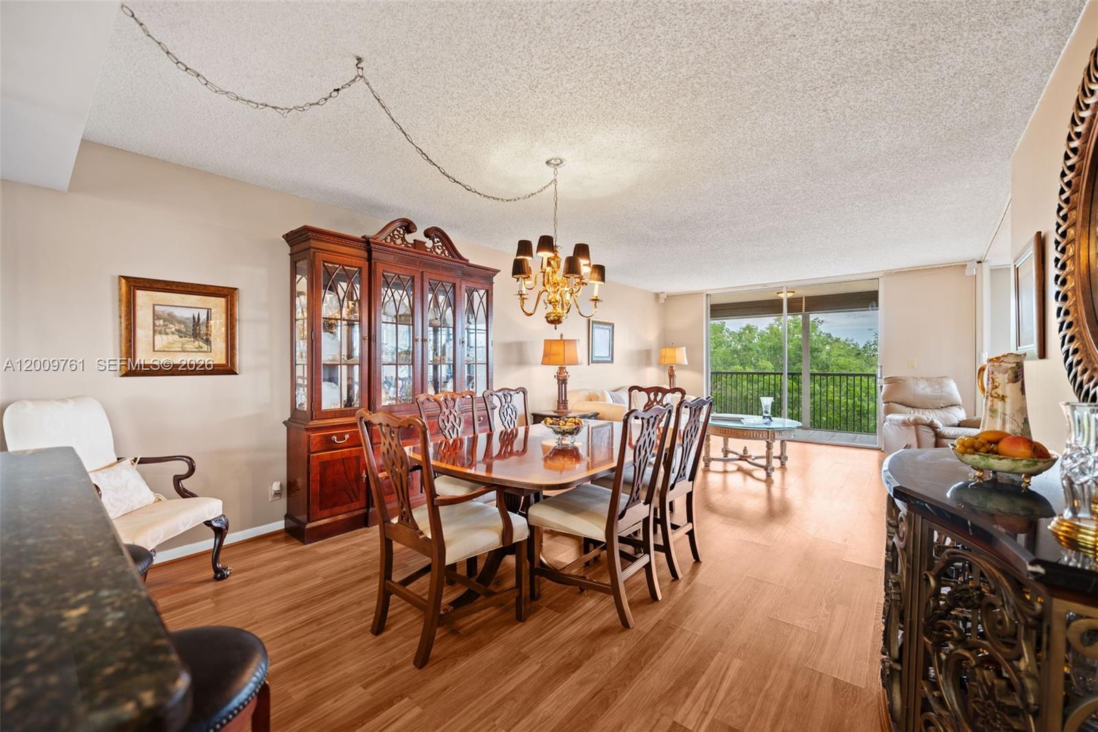 ROLLING HILLS Golf - Residential