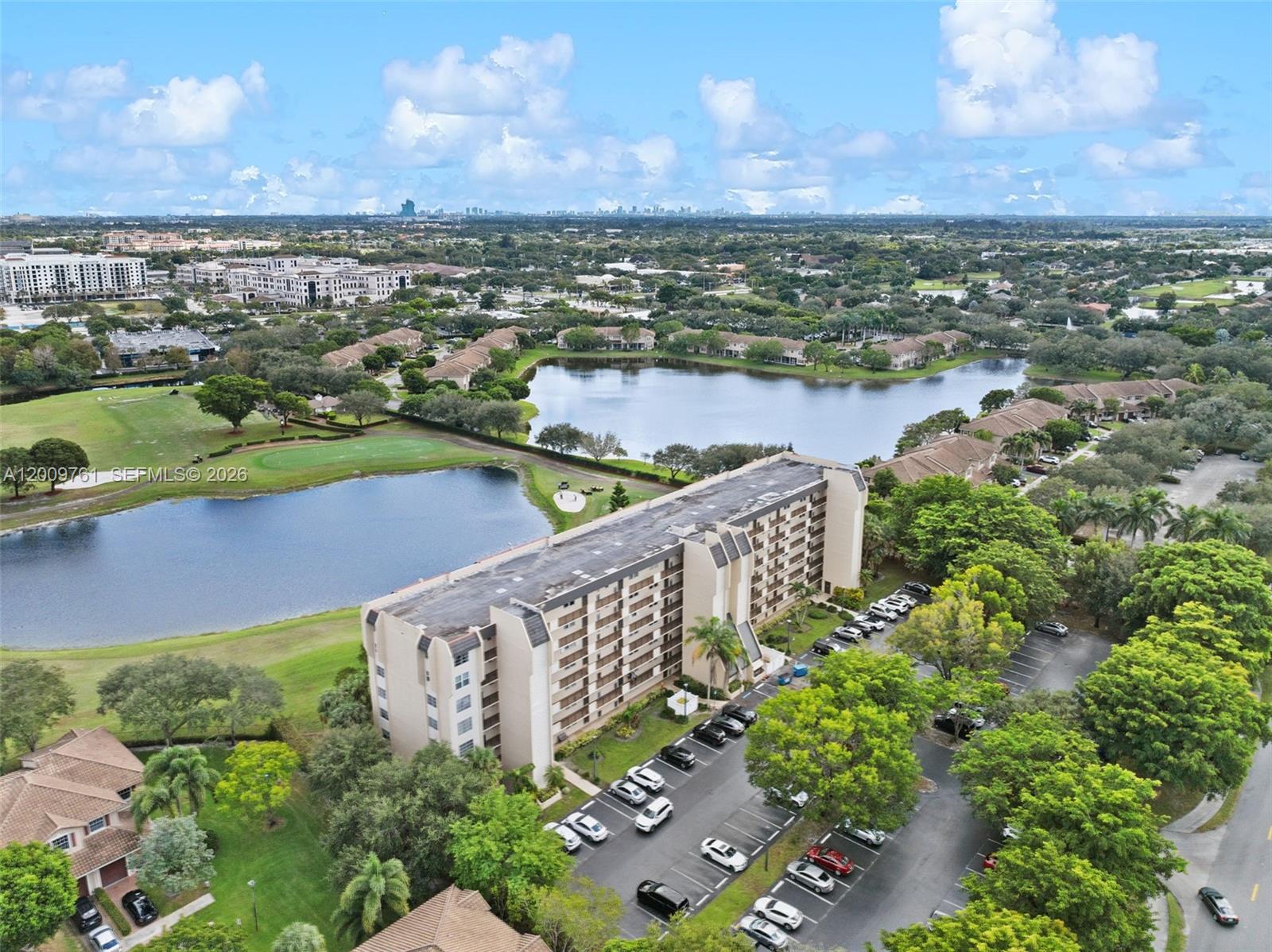 ROLLING HILLS Golf - Residential