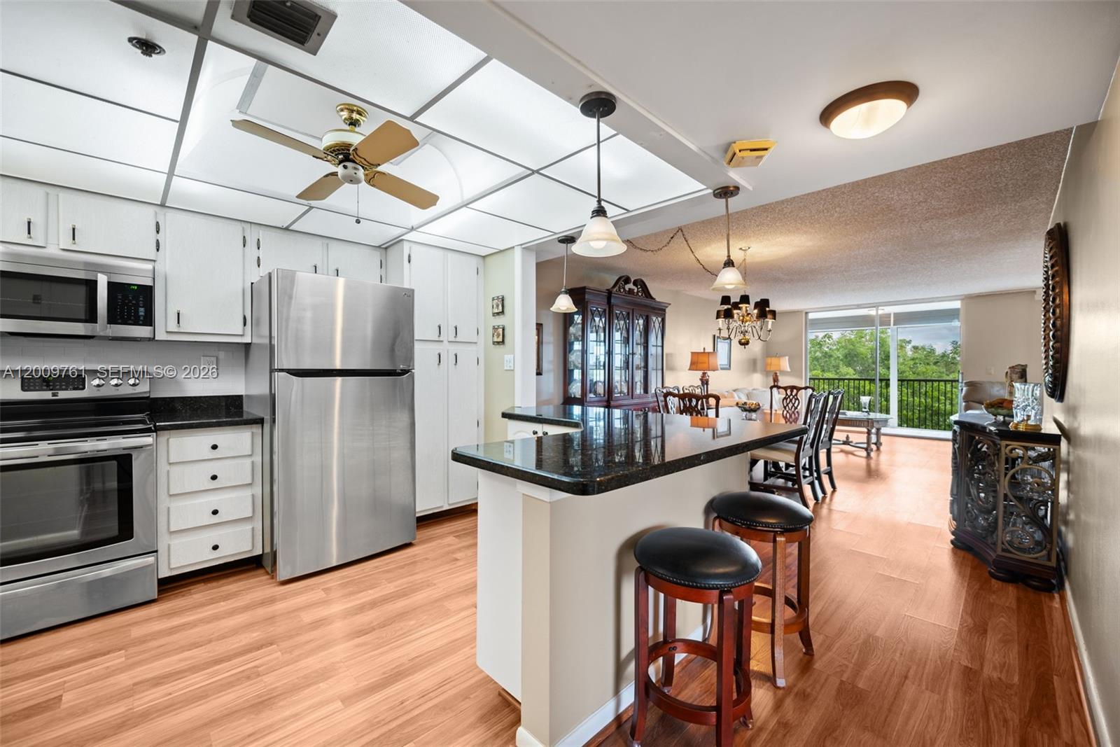 ROLLING HILLS Golf - Residential