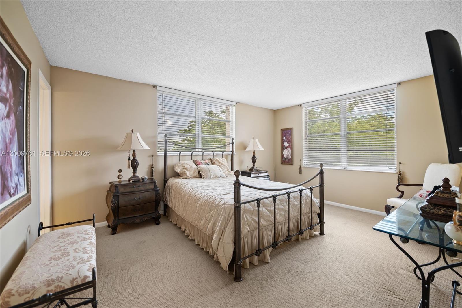 ROLLING HILLS Golf - Residential