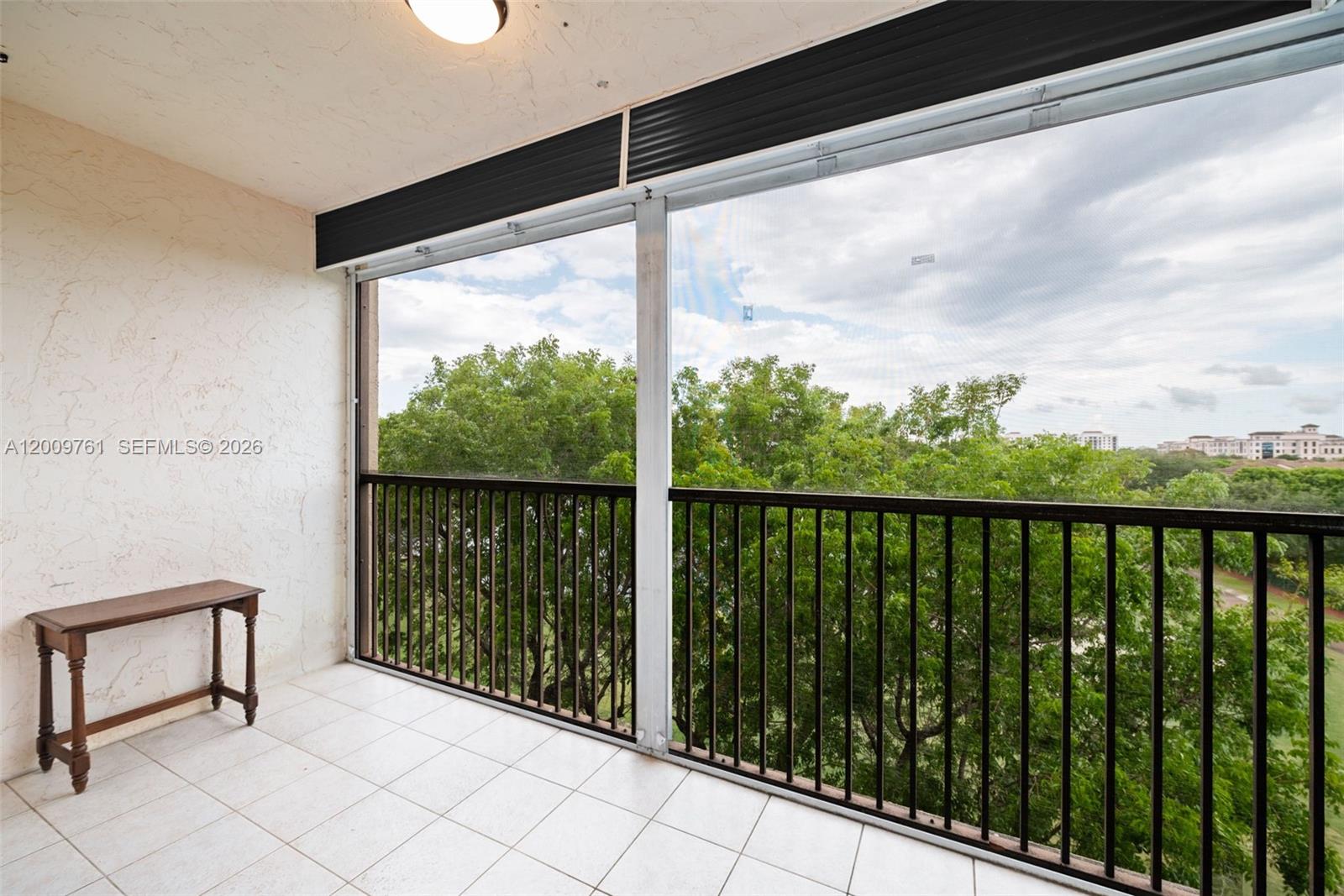 ROLLING HILLS Golf - Residential