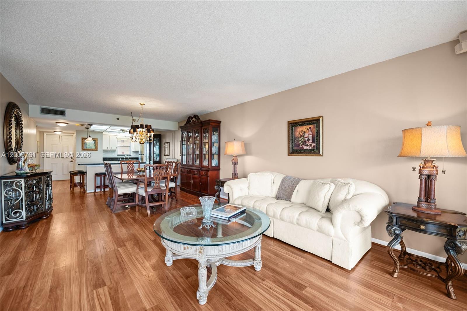 ROLLING HILLS Golf - Residential