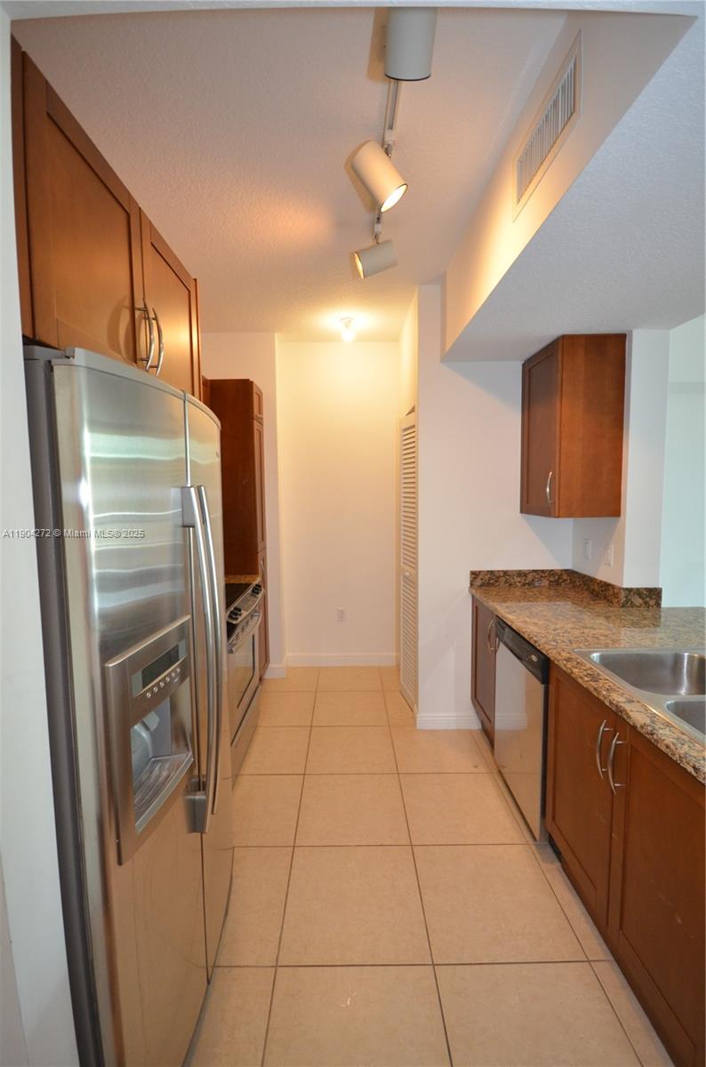 CASA COSTA CONDO - Residential Lease