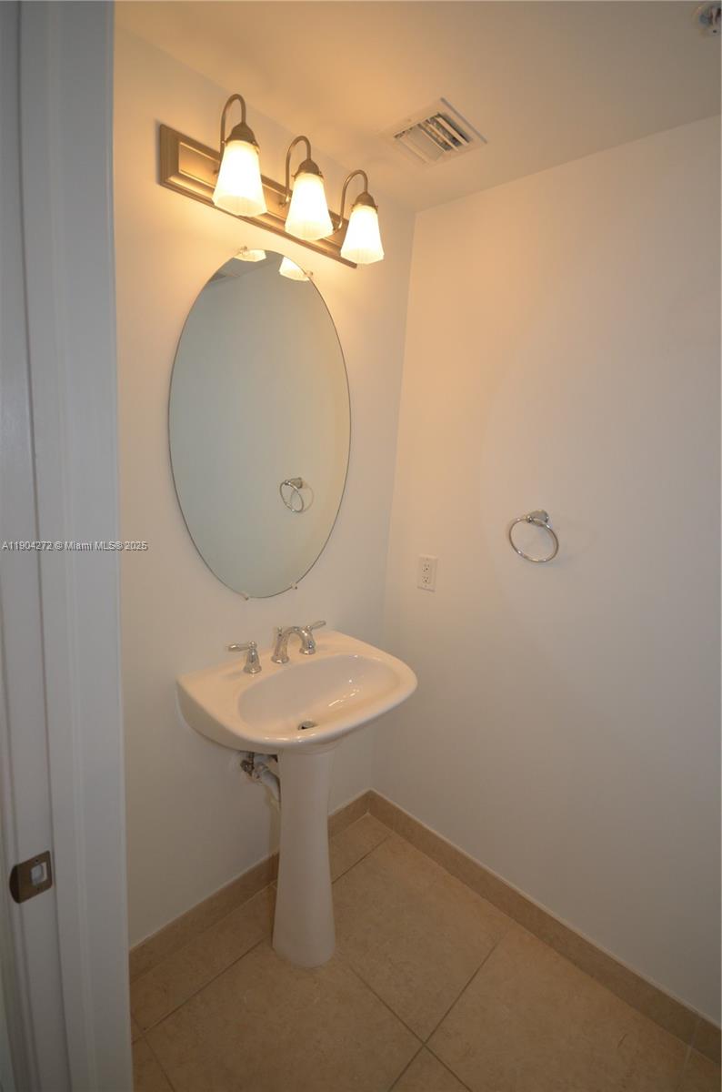 CASA COSTA CONDO - Residential Lease