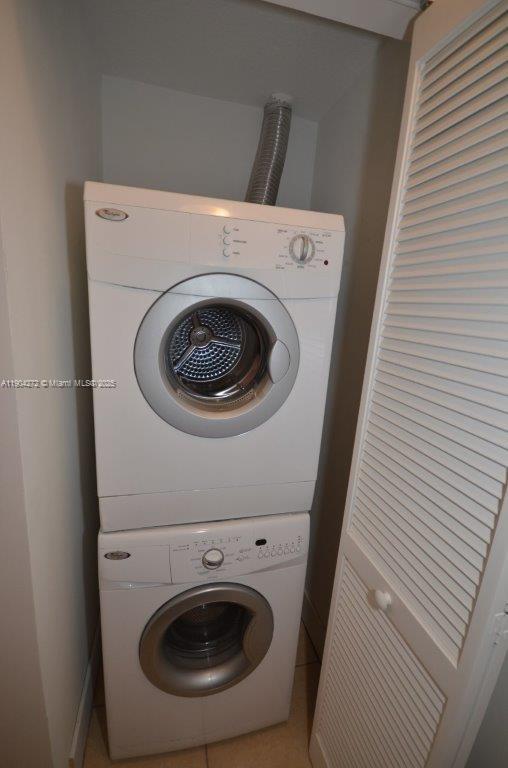 CASA COSTA CONDO - Residential Lease