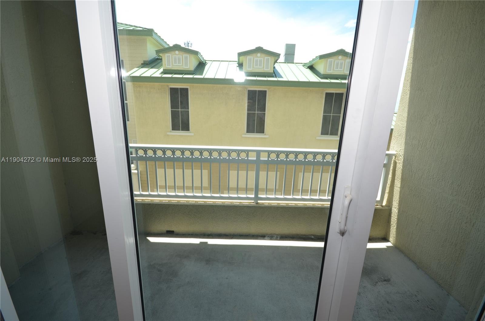 CASA COSTA CONDO - Residential Lease