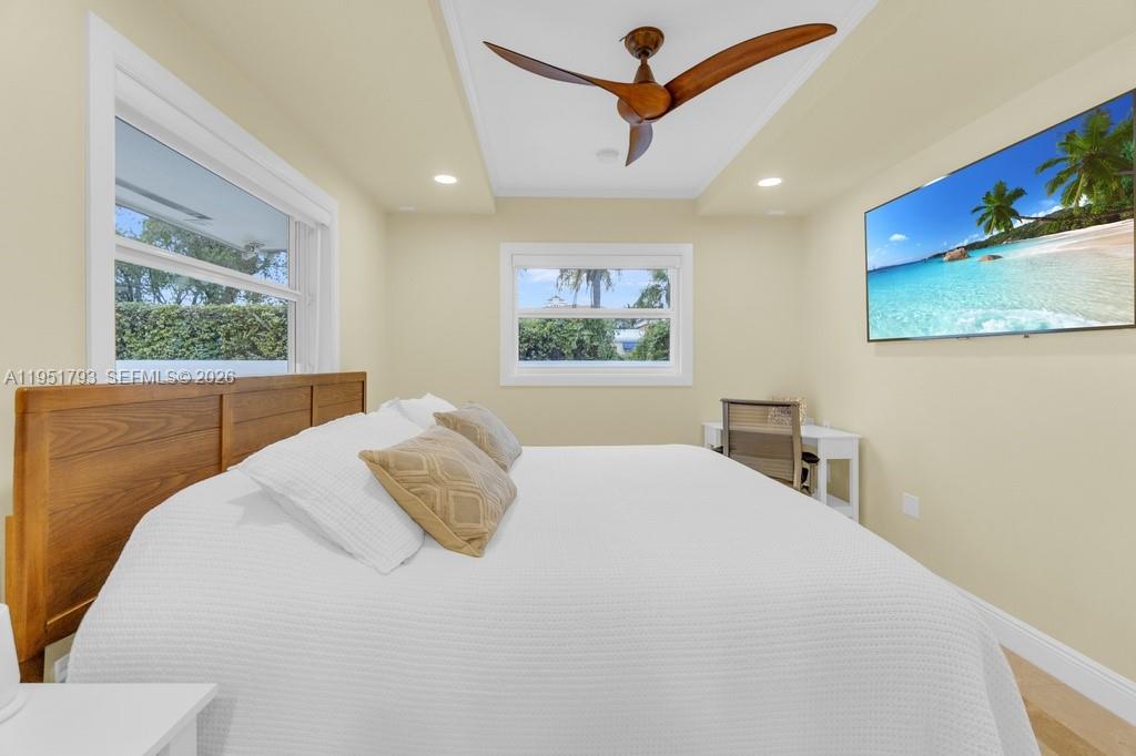 ALHAMBRA GROVES - Residential